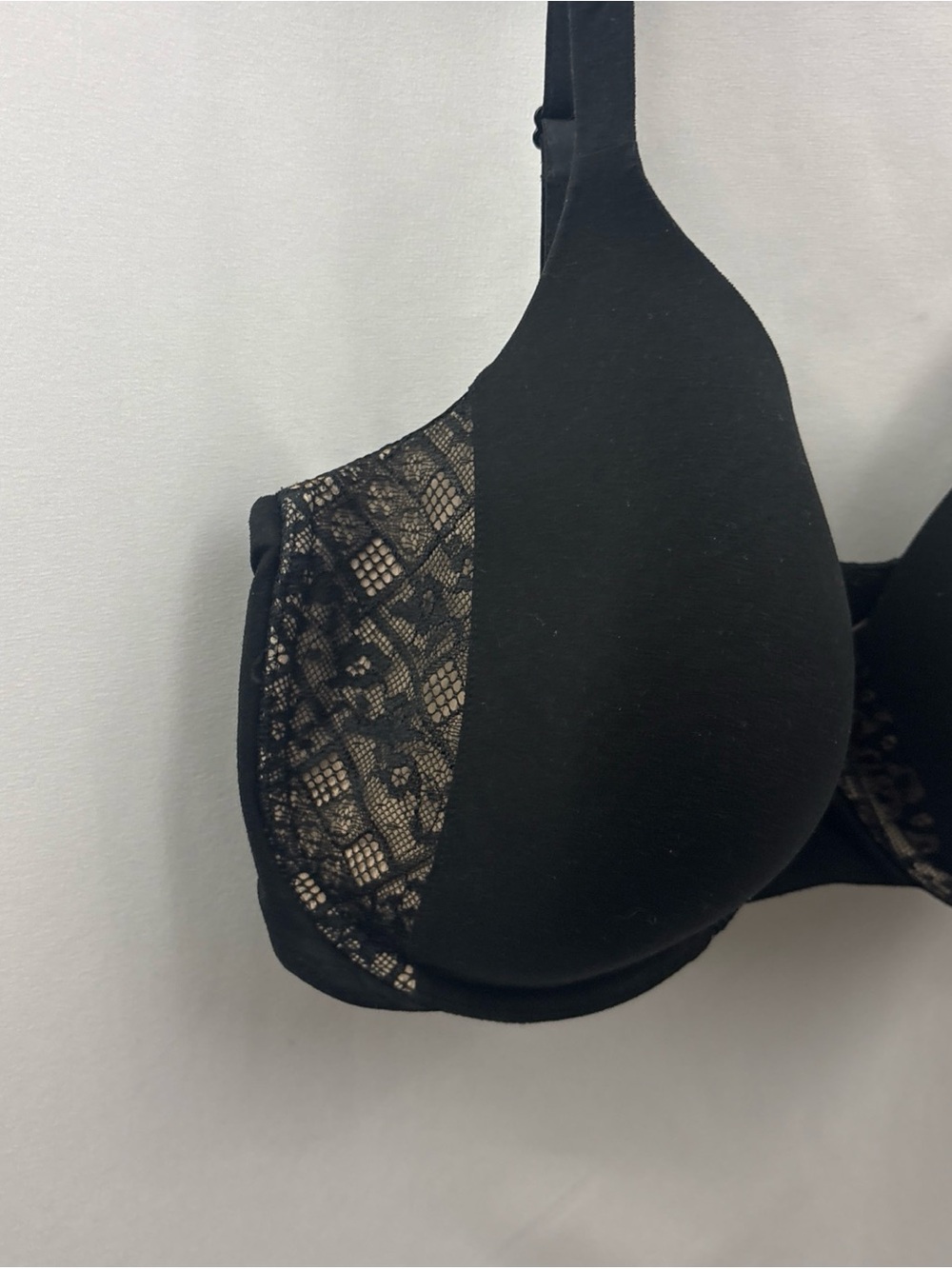 Body By Victoria’s Secret Perfect Coverage Lined 36DDD Underwire Black Bra VS - Picture 3 of 12